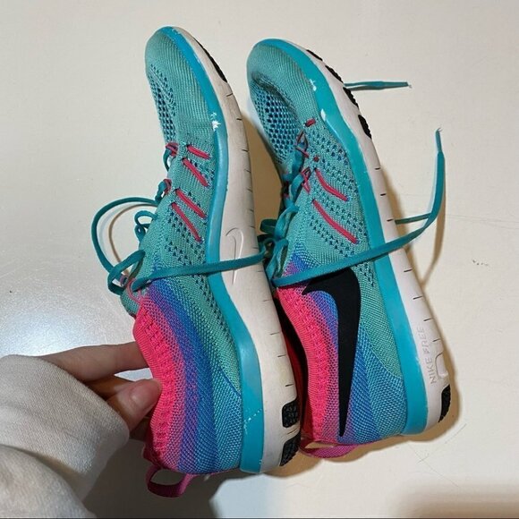 Nike - Free TR Focus Flyknit Teal Blue Pink Pink Black - Women's 8 FLAWED. - Picture 7 of 9
